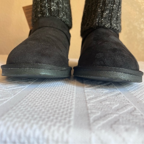 NWB Apres by Lamo Maci Black Faux Suede with Faux Fur Boots Size 11 - Picture 3 of 8